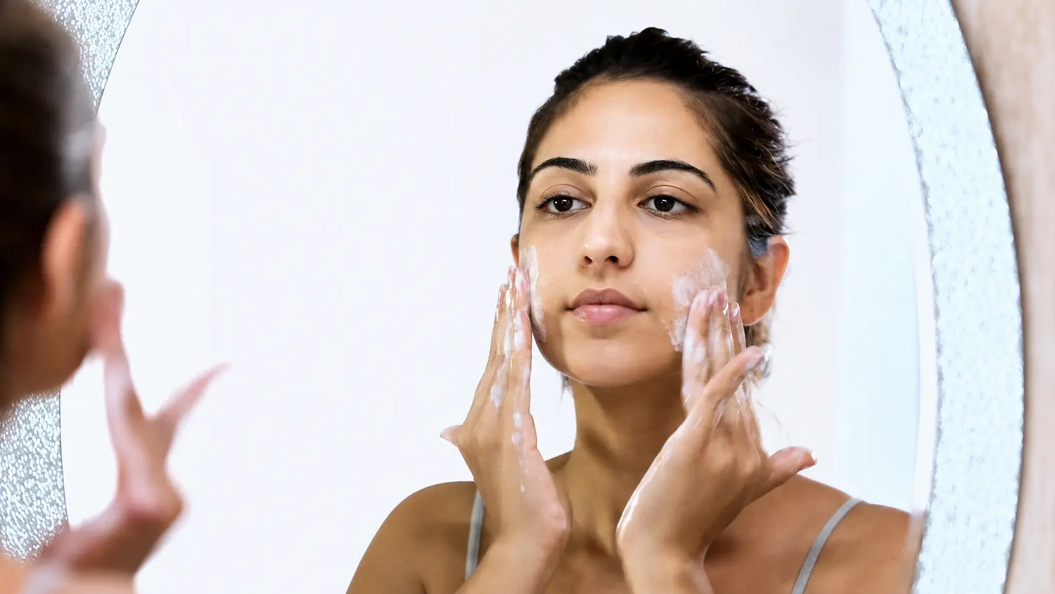 Salicylic Acid Face Wash Benefits: Everything You Need to Know